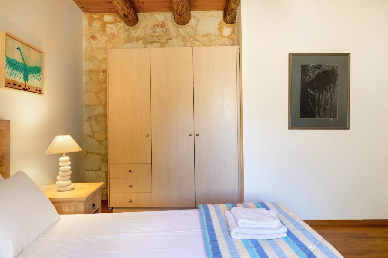 Villa Erontas - Private Heated Jacuzzi Makhairoí Dış mekan fotoğraf